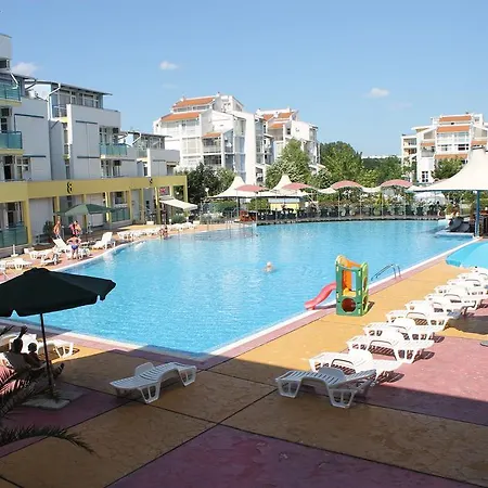 Elit 3 Apartcomplex Napospart